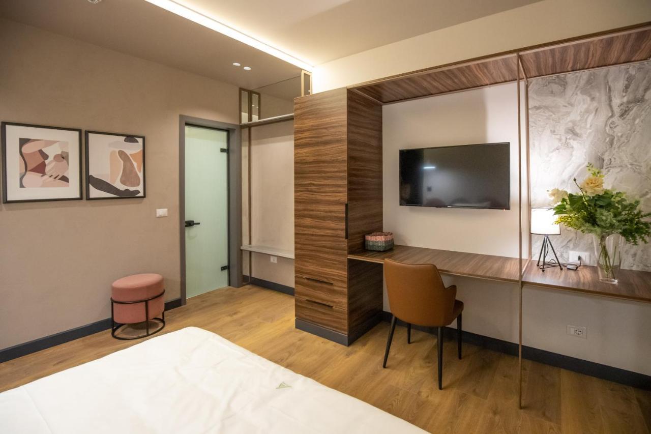 Allure Boutique Hotel Tirana Exterior photo